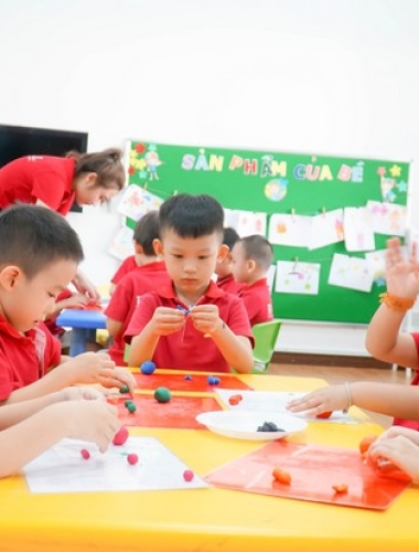 LỚP NHÀ TRẺ